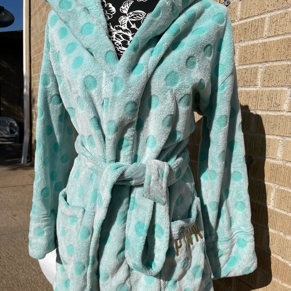 VS Pink robe